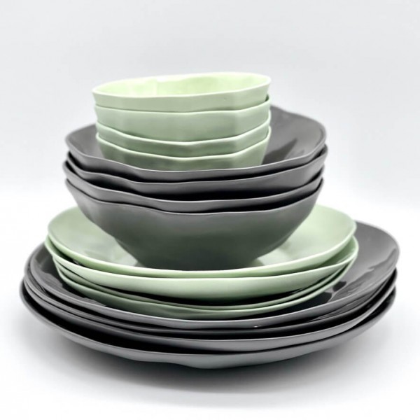 Dinner Set with 16 pieces in charcoal and mint