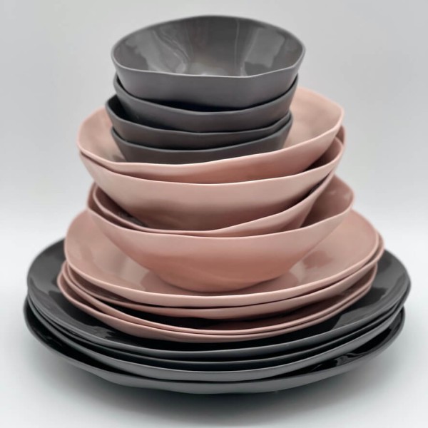 Dinner Set in charcoal and rose 16 pieces