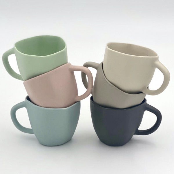 Large cup with handle for tea and coffee